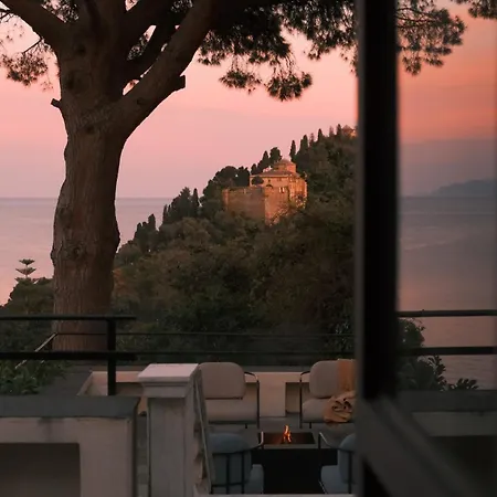 Villa Franca, A Garamonds