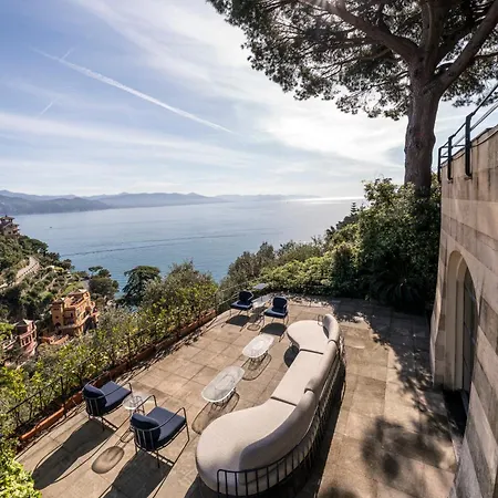 Villa Franca, A Garamonds